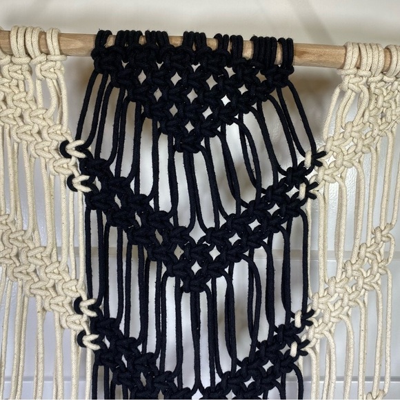 Urban Outfitters Lily Macrame' Wall Hanging Ivory/Black 100% Cotton - Picture 7 of 8